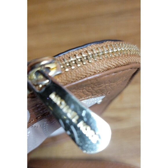 MICHAEL MICHAEL KORS Bedford Tan Leather Flap Crossbody - Picture 4 of 9